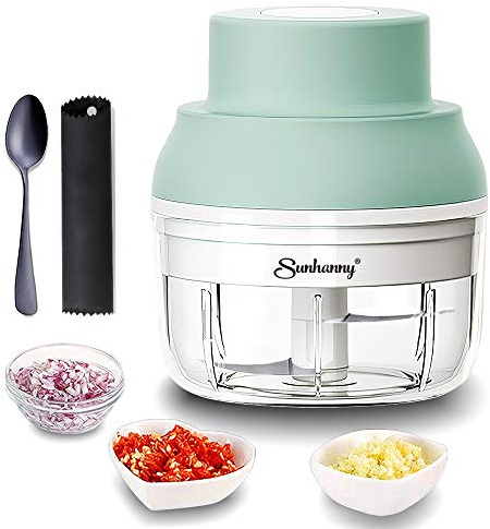 Electric Garlic Chopper Mini, Garlic Masher Crusher, Food Processor Small with Garlic Peeler And Spoon (100ML/3.3FL OZ, Green) 3.1 * 3.1 * 3.9 IN