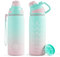 Fjbottle Botella de Agua Deportiva de Plástico 1L/710ML – Sin BPA, con Marcador de Tiempo, Tapa Magnética y Cepillo para Gym, Colegio, Bicicleta