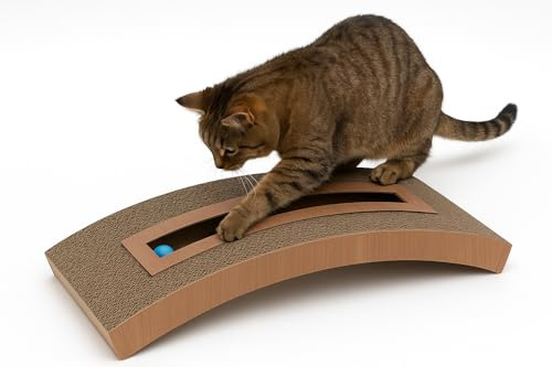 Griffoir pour Chat – Flamingo Deso Brun – 49x24x9 cm – Balle à grelot – Herbe à Chat – Double Face – Recyclable