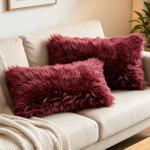 OYIMUA Soft Faux Fur Cushion Covers 30x50cm Burgundy Set of 2 for Sofa Bed | Fluffy Decorative Pillow Covers 12x20 for Living Rooms,Bedrooms,Offices,Machine Washable,Hidden Zipper,Fade-Resistant