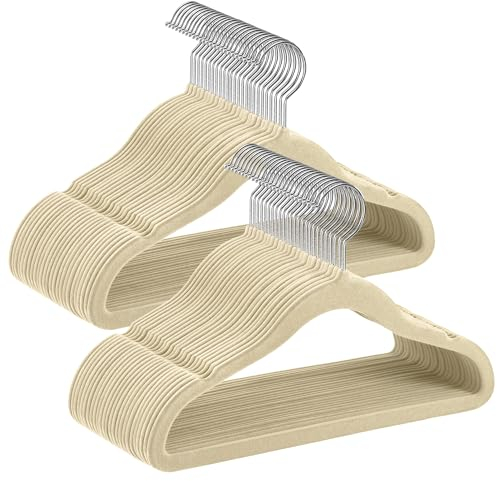 SONGMICS Kinderkleiderbügel, 50er Set Kleiderbügel Kinder, Baby-Kleiderbügel, Bügel Samt, 360° drehbarer Haken in Silber, platzsparend, rutschfest, für Kleiderschrank, sandbeige CRF027K05