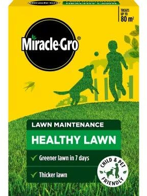 Miracle-Gro Healthy Lawn Natural Lawn Food 80m² / 140m² Coverage | Feeds Grass for Up to 3 Months | Strengthens Roots & Enhances Greening | Child & Pet Friendly Once Dry (80m2)