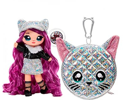 RAINBOW HIGH Na Na Na Surprise Bambola alla Moda 2-in-1 Serie Glam - da Collezione - Bambola con Capelli Viola, Abito Nero e Argento e Borsa a Forma di Gatto - Chrissy Diamond