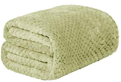 Dreamscene Fleece Throw Blanket for Bed, Soft Cosy Warm Honeycomb Waffle Sage Green Throw Over Sofa Single Bed Throws Fluffy Faux Fur Fleece Blanket, 125 x 150cm