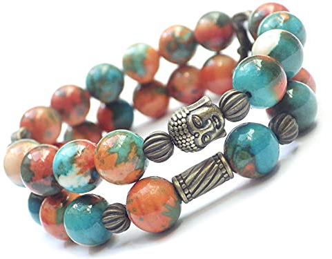 Doppelreihiges Armband mit gefärbten weißen Jadeperlen und Buddha Anhänger – Boho handgefertigter Schmuck (Blau)