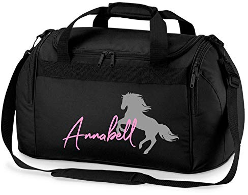 Reittasche mit Namensdruck personalisiert | Motiv aufsteigendes Pferd mit Name | Trage- und Sporttasche für Mädchen zum Reiten in vielen Farben verfügbar (schwarz)