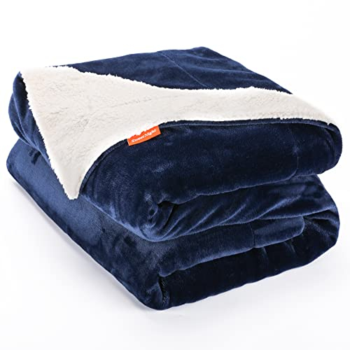 Sweetnight Kuscheldecke Microfaser Doppelseitig super weich Warm Decke Sofadecke Fleecedecke für Innen- und Außenbereich Couchdecke wohndecke 150 x 200 cm Dunkelblau