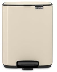 Brabantia Bo Pedal Cubo de basura 7L (beige claro), papelera cocina con diseño compacto y sistema de apertura con pedal, cubo basura reciclaje con cubo extraíble, incluye bolsas PerfectFit