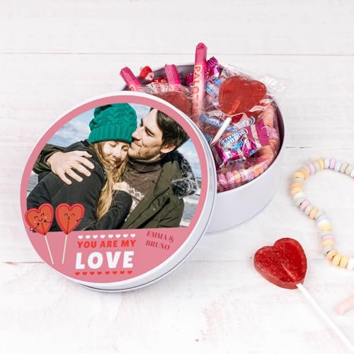 Wanapix | Blechdose mit Süßigkeiten | Personalisierte mit Foto und Text | Mit 32 Süßigkeiten | Originelles Geschenk zum Valentinstag | 5x12 cm (850 ml) - Herz
