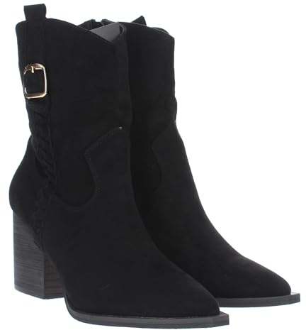 Botin campero con Estampado Liso, Cierre de Cremallera, Trenza en la Cana y Hebilla Decorativa. Coleccion Otono Invierno 2023