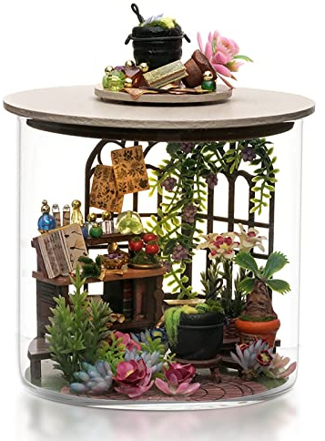 Cuteefun DIY Miniature Dolls House Kit, DIY Wooden Doll House Kit with Dust cover, Handmade Crafts for Adults, Creative Room, Gift for Birthday, Chirstmas (Magic Garden)