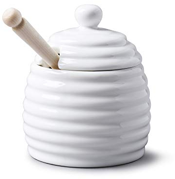 WM Bartleet & Sons 1750 Traditional Porcelain Honey Pot Jar with Beech Wood Drizzler, Dipper – Honey Bee Hive Shaped Storage Pot with Lid, Perfect for Honey and Maple Syrup, 11cm – White