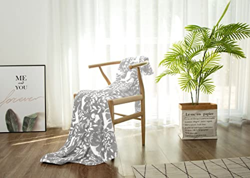 Jansons Direct Linens Supersoft Woodlands Animals Design Throw Blankets in Grey & White 150cm x 200cm