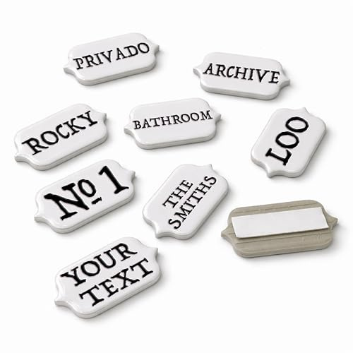 Placa de Nombre Personalizada en Cerámica – Pequeño Rótulo Adhesivo con Tu Texto – 75x43 mm – Etiqueta para Puerta sin Taladro para Oficina, Hogar, Mascotas o Almacenamiento