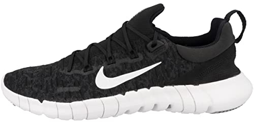 Nike Damen Free Run 5.0 Road Running Shoe, Black White Dark Smoke Grey, 37.5 EU