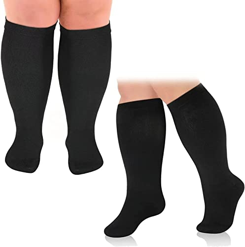 Cheeroyal 2-Pack Plus Size Kompressionsstrümpfe für Männer und Frauen 20-30 mm Hg Extra Size Weites Kalb und knielange Strümpfe für Schlaufenunterstützung (4XL, black)