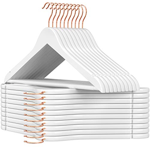 SONGMICS Kleiderbügel Holz, 20er Set, Bügel aus Massivholz, Einkerbungen im Schulterbereich, Rutschfester Hosensteg, um 360° drehbarer Haken, für Anzüge, Hemden, weiß-roségoldfarben CRW001W01