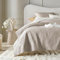 ROOM99 Feel Élégant Dessus de lit Moderne 200 x 220 cm 2 Personnes matelassé idéal comme jeté de canapé ou Couvre-lit Velours Velvet Beige
