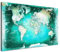 LANA KK - Premium Pinnwand Weltkarte - Türkis - Deutsch - in 100 x 70 cm, stabile Rückwand zum Pinnen inkl. Starterkit - Leinwand-Kunstdruck Wandbild Landkarte XXL