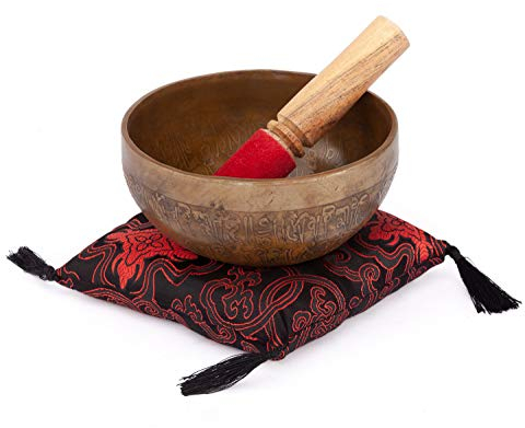 Bodhi Tibetische Klangschale Ø 14 cm | Singing Bowl mit Schriftzeichen Gravur | Handgefertigtes Klangschalen Set inkl. Kissen & Klöppel | Ideales spirituelles Geschenk | Meditationszubehör aus Bronze
