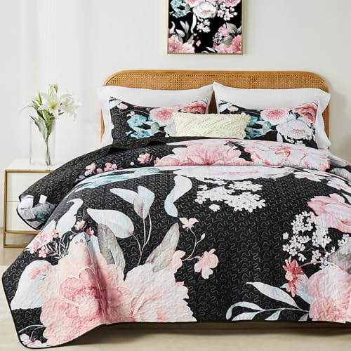 Yogeneg Full Queen Size Quilt Set, Pink Floral Botanical Pattern Black Bedding Set,3 Piece Lightweight Soft Summer Bedspread Coverlet with 2 PIillow Sham for All Season(Pink Floral,90x96)