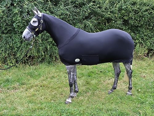 Ruggles Body in lycra idrorepellente per cavallo e pony, manica posteriore staccabile, sotto il tappeto elasticizzato, aiuta a mantenere pulito cavallo/pony prima di spettacoli, viaggi o in stalla (M