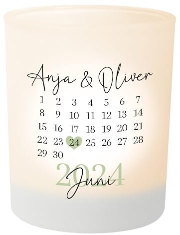 Satiniertes Teelichtglas „Kalender“ personalisiert mit Wunsch-Datum & Namen – Jahrestag Geschenk Hochzeit Kennenlerntag Jubiläumsgeschenk – Teelichthalter Windlicht ca. 8,5cm hoch (Grün)