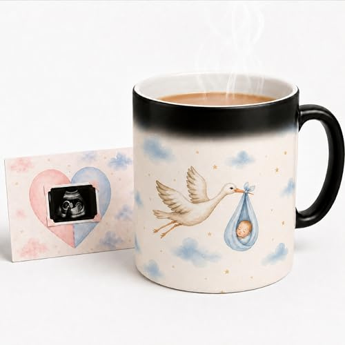 Miss Chapas | Taza Mágica Revelación de Género Bebé 350 ml – Niño con Cigüeña Azul– Gender Reveal Original para Padres Embarazados – Sorpresa Emocional Baby Shower – Regalo Futuros Papás