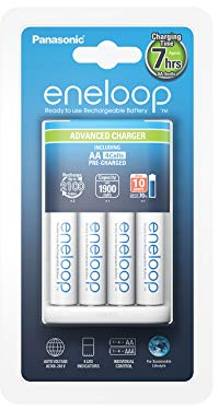 Panasonic Caricabatterie Advanced Charger con 4 Stilo Aa Ricaricabili Eneloop, Bianco