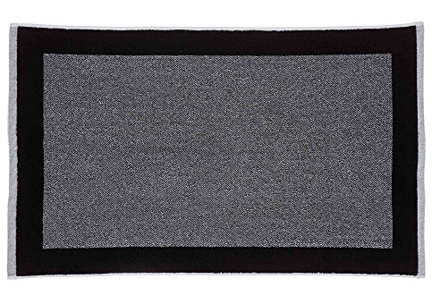 URBANARA Badematte Ventosa 60x100 cm - 100% Bio-Baumwolle, rutschfest, waschbar, Badvorleger Badezimmerteppich Duschmatte Duschvorleger Badezimmermatte Schwarz/Weiß