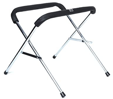 Fame Marching BassDrum Ständer, Leichtgewichtiger, Zusammenklappbar, 50x37cm Gepolsterte Ablagefläche, Mit Kunststoffschonern