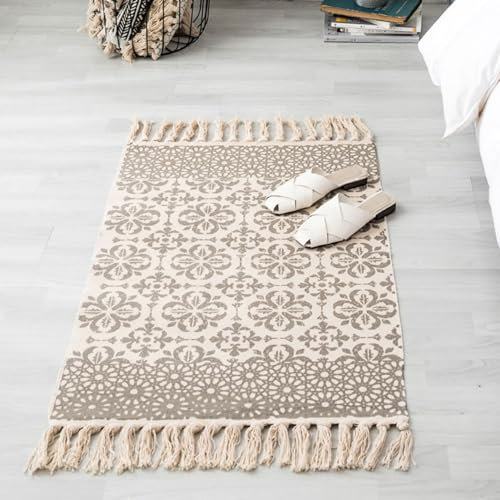 The Seeker Washable Bedroom Rug, Small Area Rug for Living Room, Beige Short Pile Hand Woven Cotton Throw with Tassels for Bedroom Kitchen Hallway Bathroom Laundry Room 60x90cm