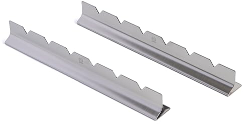 JD Europe Grillspießhalter für 6 Spieße Aus Edelstahl gefertigt. Länge des Gestells: 30 cm, Höhe 4 cm, Breite des Bodens: 3,5 cm.