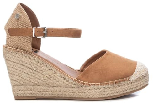 XTI - Sandalias con Cuña Mujer Camel - Calzado Cómodo y Versátil - Moda casual - Modelo 14238201 (Talla 38)
