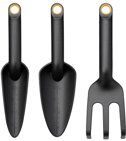 Fiskars Juego de Herramientas de Jardín, 3 Piezas, Cultivador, Plantadora y Transplantador, Plástico FiberComp 65% Reciclado con Fibra de Vidrio, Negro/Naranja, Solid, 1076379