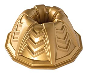 Nordic Ware Marquee Bundt Pan, Geometric Cast Aluminium Bundt Tin, Bundt Cake Tin with Art Deco Pattern, Premium Cake Mould Made in The USA, Colour: Gold 90577