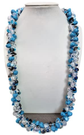 Ein echter Hinkucker: Ausdrucksstarke Häkel-Kette Türkis, Weiß, Dunkelblau