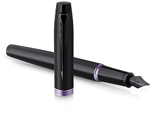 Parker IM Vibrant Rings Füller | satinschwarzer Lack mit amethystfarbenen Akzenten | Füllfederhalter mit mittlerer Feder und blauer Tinte | Geschenkbox