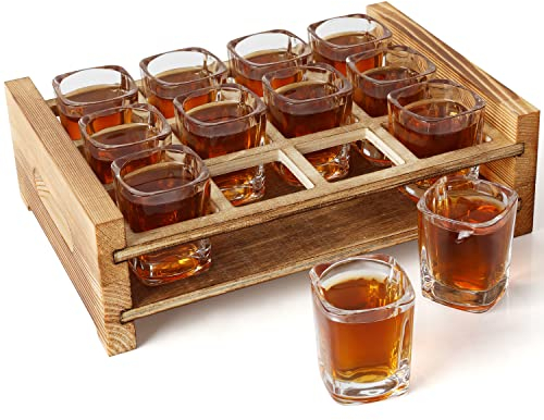 BELLE VOUS Shot Gläser Set 12 Teilig mit Tablett Serviertablett aus Gebranntem Holz - 60 ml Klare Raki Gläser mit Schwerem Boden - Für Likör, Tequila, Wodka & Cocktails - Für Partys, Clubs & Bar