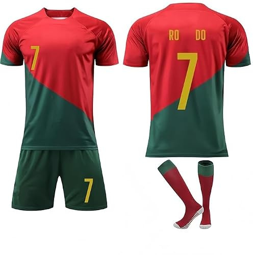 Portugal fotbollströja, hemtröja nr 7, röd-grön, med shorts och strumpor