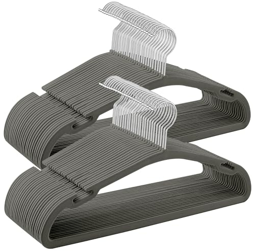 SONGMICS Kleiderbügel Samt, Bügel 50er Set, 43 x 21 cm, Samtbügel rutschfest, breite Schulterkerben, Stange für Hosen, 360° drehbarer Haken, platzsparend, für Garderobe, grau CRF039G02