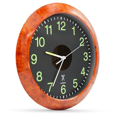 Fishtec – Reloj de pared solar con aspecto de madera – Radiocontrolada recarga en interior – Grandes dígitos fosforescentes – Tiempo automático Hora verano/invierno – Batería AA recargable incluida