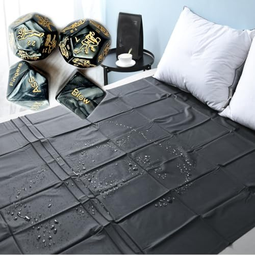 Copriletto da Gioco in plastica Nera Impermeabile in PVC, per Evitare Che Il Materasso Si bagni, Lenzuola con 4 Pezzi Di Dadi per Flirtare Imposta giochi, Adatto giochi di coppia, 200 x 220 cm
