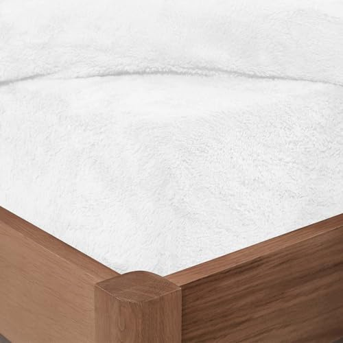 Brentfords 2 Pack Single Bed Sheets White, Teddy Fleece Fitted Sheet Bed Cover Deep Pocket 25cm Fluffy Bedding Fade Resistant Cuddly Cosy Teddy Bear Bedding, Single