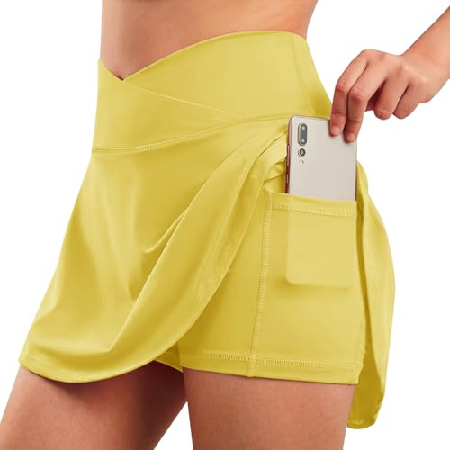 AMDOLE Faldas de tenis atléticas para mujer con pantalones cortos, falda plisada con bolsillos, cintura alta, para entrenamiento, golf, correr, fitness, deportes, mini vestido básico, A-amarillo, XS