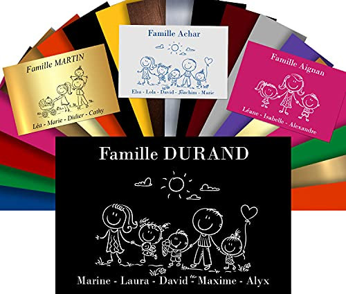 Plaque Boîte aux Lettres Family Personnalisable – Adhésive PVC – Motif Déco de Famille au Choix – 12 x 8 cm (Noir texte Blanc)