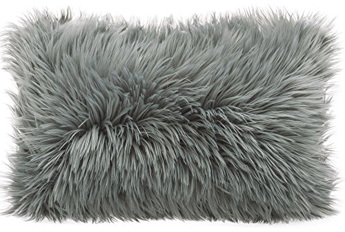 CelinaTex Cuddly Dekokissen 40 x 60 cm grau Langhaar Zierkissen dekoratives Fellimitat Nicki Sofakissen Kunstfell Kissen