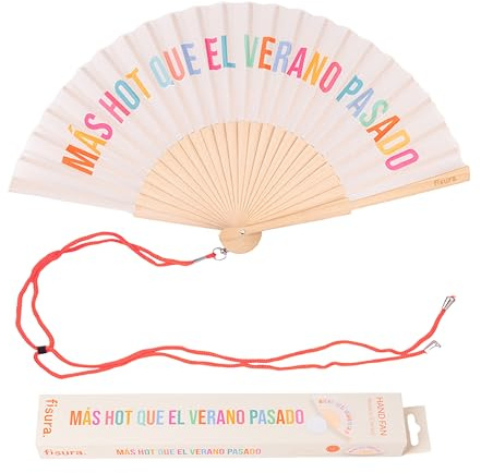 Fisura – Abanico original con mensaje “más h*t que el verano pasado”. Abanico de madera moderno y colorido. Ventilador de mano beige. Colgador incluido. Medidas: 42,5 x 23 cm