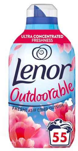 Lenor Outdoorable Fabric Conditioner Pink Blossom 55 Washes, 770ML - Ultra Concentrated Freshness- 100% Recycled Bottle