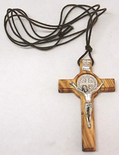 GTBITALY 10.301.90 LAC collana croce di san benedetto in legno ulivo con laccio 6 cm